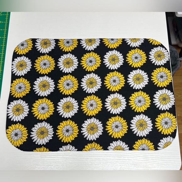 Hand Crafted Placemat Sunflower Daisy Stand Tall & Shine Machine Embroidered - Picture 3 of 7